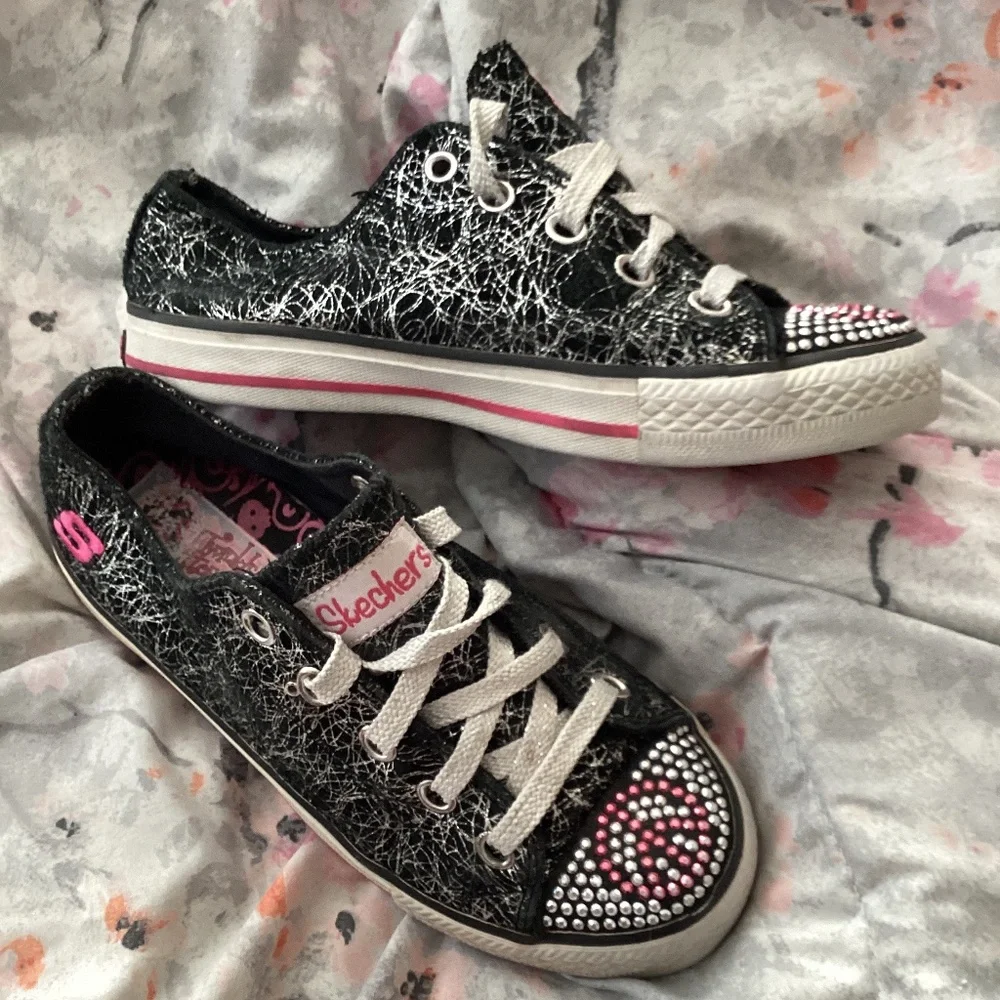Girl’s Skechers Twinkle Toes Sneakers Size 2.5 Peace Sign Black White Pink READ